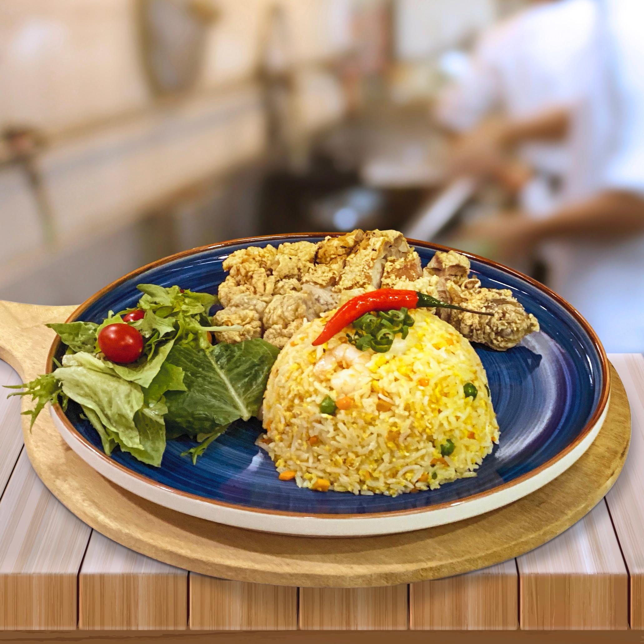 Nasi Goreng Telur Masin dengan Chicken Chop Garing Nasi Goreng Telur Masin dengan Chicken Chop Garing